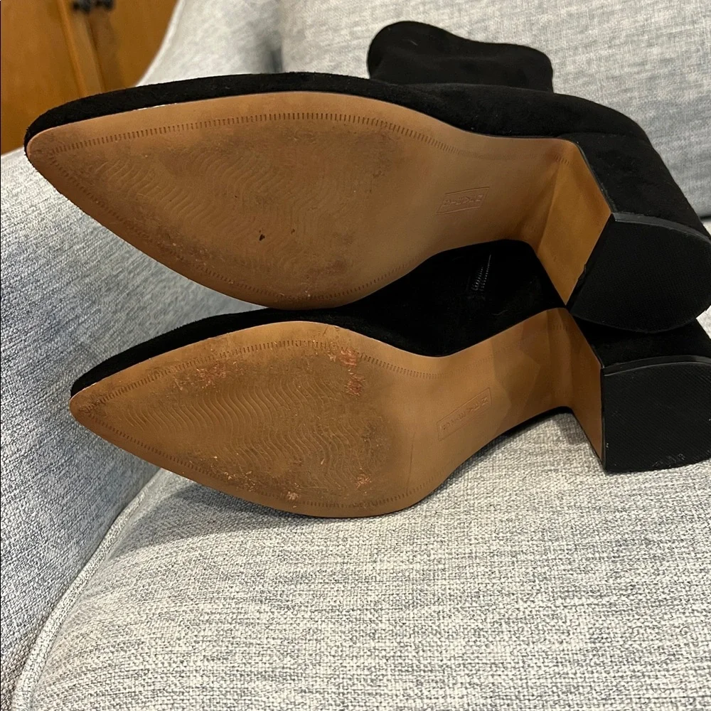 Steven Lieve Black Suede Pointed-Toe Sock Boots - Picture 4 of 11